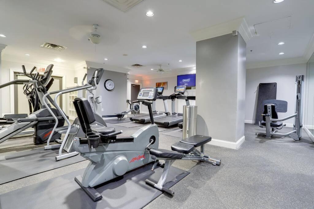 Exclusive Apt In Ballston With Gym Arlington Exterior photo